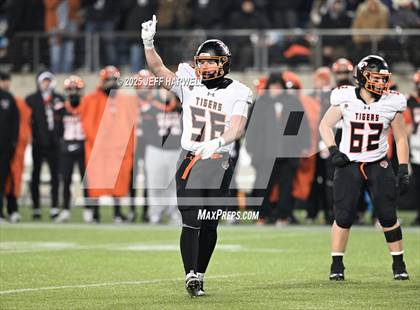 Thumbnail 3 in Liberty Center vs. Wheelersburg (OHSAA Division 5 Final) photogallery.
