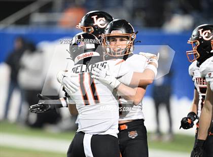 Thumbnail 3 in Liberty Center vs. Wheelersburg (OHSAA Division 5 Final) photogallery.