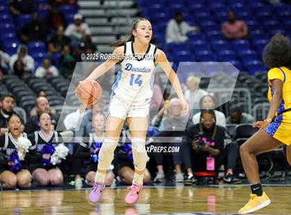 Thumbnail 2 in Decatur vs. La Vega (UIL 4A Basketball Division I Final) photogallery.