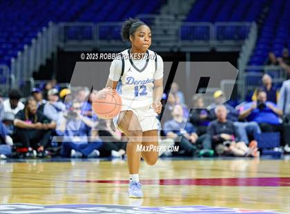Thumbnail 3 in Decatur vs. La Vega (UIL 4A Basketball Division I Final) photogallery.