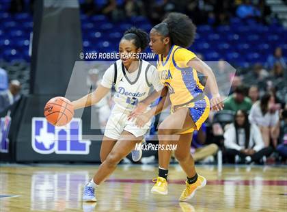Thumbnail 3 in Decatur vs. La Vega (UIL 4A Basketball Division I Final) photogallery.