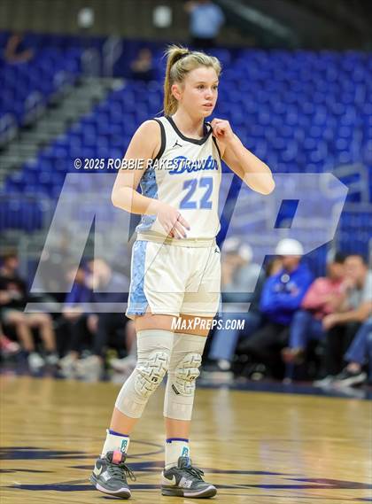 Thumbnail 2 in Decatur vs. La Vega (UIL 4A Basketball Division I Final) photogallery.