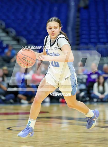 Thumbnail 2 in Decatur vs. La Vega (UIL 4A Basketball Division I Final) photogallery.