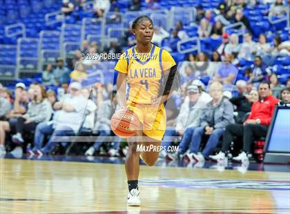 Thumbnail 2 in Decatur vs. La Vega (UIL 4A Basketball Division I Final) photogallery.