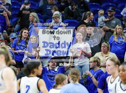 Thumbnail 2 in Decatur vs. La Vega (UIL 4A Basketball Division I Final) photogallery.