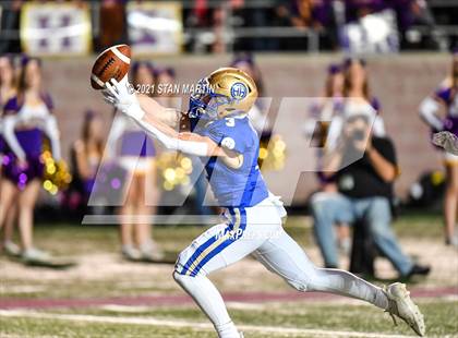 Thumbnail 2 in Alamo Heights vs. Liberty Hill (UIL 5A D2 Quarterfinal Playoff) photogallery.