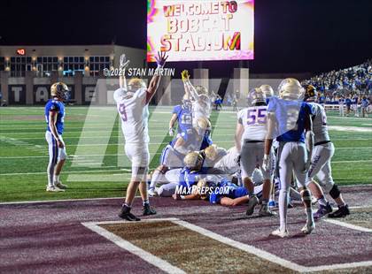 Thumbnail 1 in Alamo Heights vs. Liberty Hill (UIL 5A D2 Quarterfinal Playoff) photogallery.