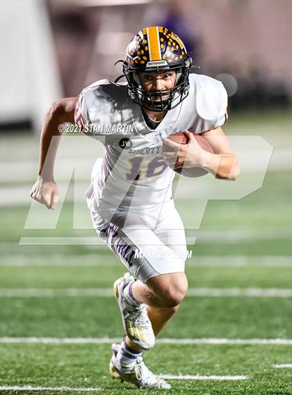Thumbnail 1 in Alamo Heights vs. Liberty Hill (UIL 5A D2 Quarterfinal Playoff) photogallery.