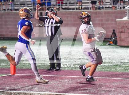 Thumbnail 3 in Alamo Heights vs. Liberty Hill (UIL 5A D2 Quarterfinal Playoff) photogallery.