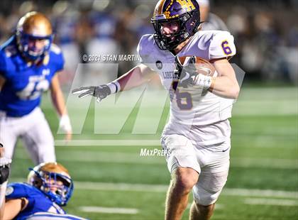 Thumbnail 2 in Alamo Heights vs. Liberty Hill (UIL 5A D2 Quarterfinal Playoff) photogallery.