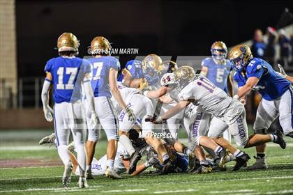 Thumbnail 1 in Alamo Heights vs. Liberty Hill (UIL 5A D2 Quarterfinal Playoff) photogallery.