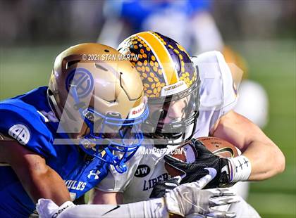 Thumbnail 1 in Alamo Heights vs. Liberty Hill (UIL 5A D2 Quarterfinal Playoff) photogallery.