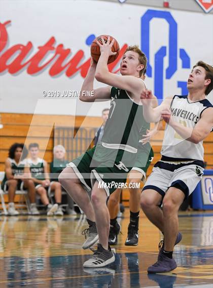 Thumbnail 3 in Poway vs. La Costa Canyon photogallery.