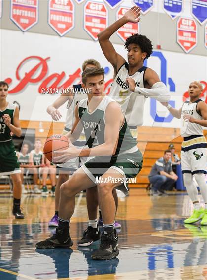 Thumbnail 1 in Poway vs. La Costa Canyon photogallery.