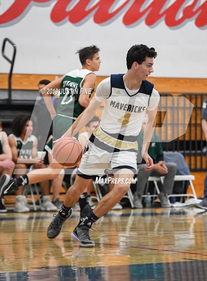 Thumbnail 3 in Poway vs. La Costa Canyon photogallery.