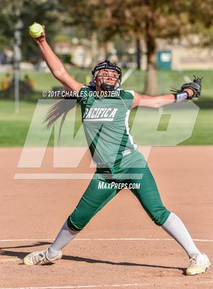 Thumbnail 2 in Pacifica vs. Agoura photogallery.
