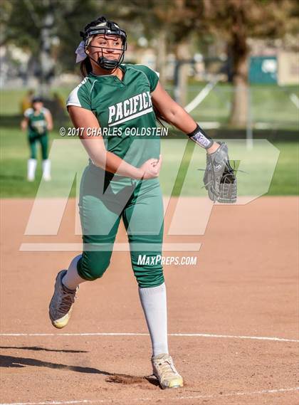 Thumbnail 1 in Pacifica vs. Agoura photogallery.