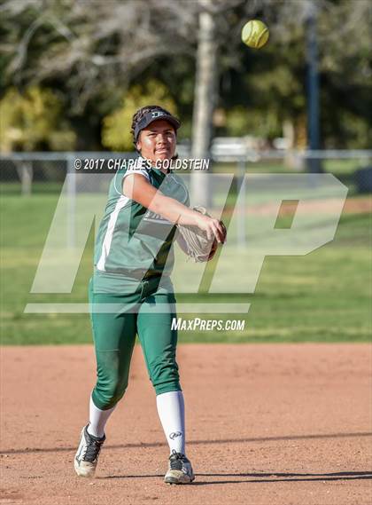 Thumbnail 2 in Pacifica vs. Agoura photogallery.