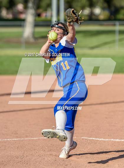 Thumbnail 2 in Pacifica vs. Agoura photogallery.