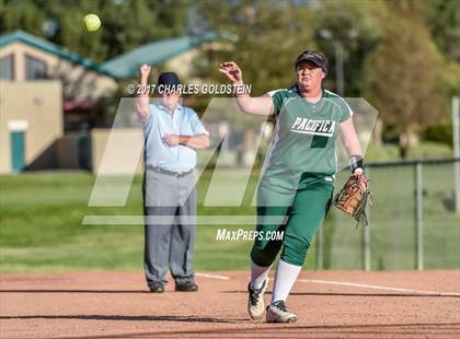 Thumbnail 3 in Pacifica vs. Agoura photogallery.