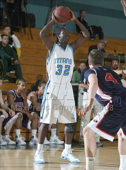 Thumbnail 1 in Burbank vs. Pleasant Grove (Sheldon Winter Classic) photogallery.