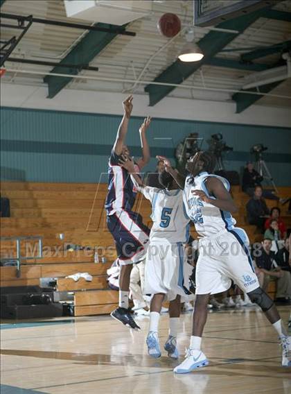 Thumbnail 2 in Burbank vs. Pleasant Grove (Sheldon Winter Classic) photogallery.