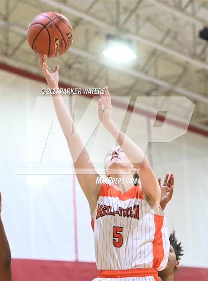 Thumbnail 1 in McGill-Toolen vs. Ponchatoula (Allstate Sugar Bowl National Prep Classic) photogallery.