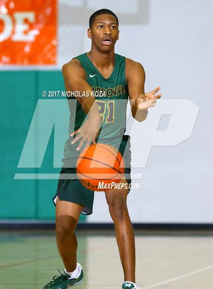 Thumbnail 2 in George Washington Prep vs. Narbonne (D1 Bound Classic) photogallery.