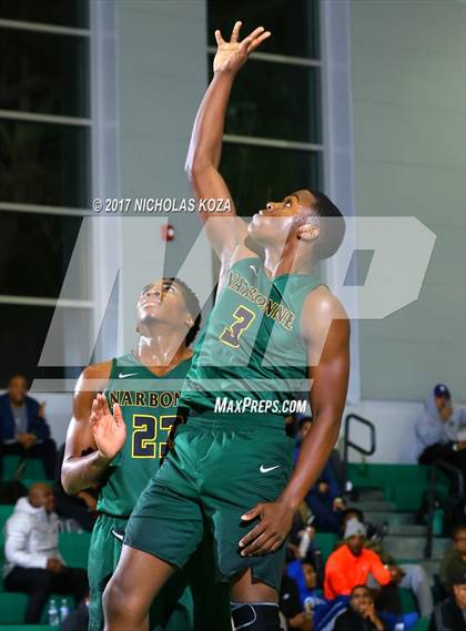 Thumbnail 2 in George Washington Prep vs. Narbonne (D1 Bound Classic) photogallery.