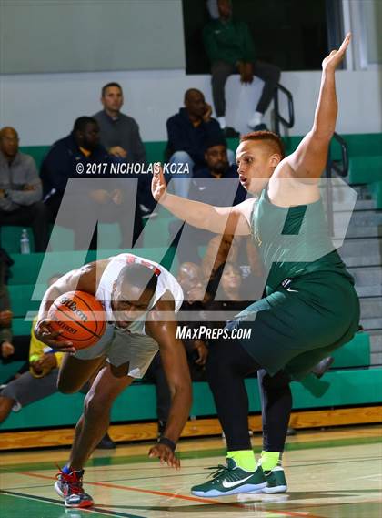 Thumbnail 2 in George Washington Prep vs. Narbonne (D1 Bound Classic) photogallery.