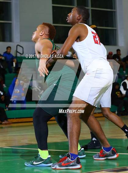 Thumbnail 3 in George Washington Prep vs. Narbonne (D1 Bound Classic) photogallery.