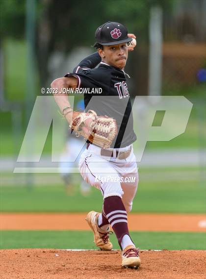 Thumbnail 2 in Hardin County @ Greenbrier (TSSAA 3A Sectional) photogallery.