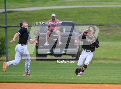 Thumbnail 3 in Hardin County @ Greenbrier (TSSAA 3A Sectional) photogallery.