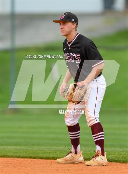 Thumbnail 2 in Hardin County @ Greenbrier (TSSAA 3A Sectional) photogallery.