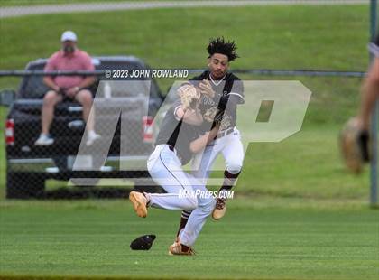Thumbnail 2 in Hardin County @ Greenbrier (TSSAA 3A Sectional) photogallery.