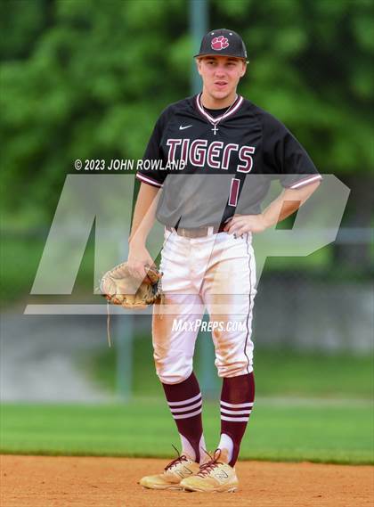 Thumbnail 2 in Hardin County @ Greenbrier (TSSAA 3A Sectional) photogallery.