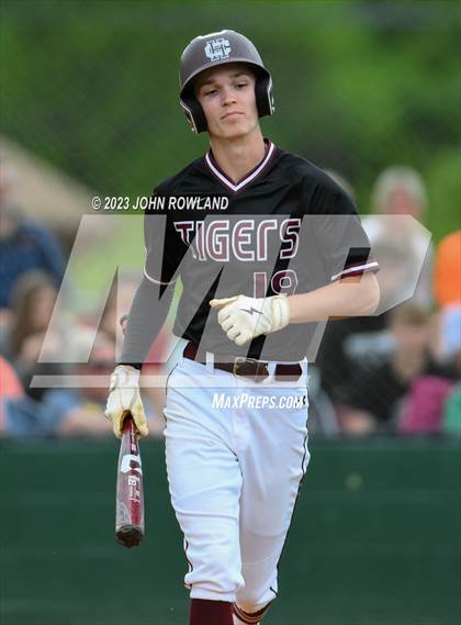 Thumbnail 2 in Hardin County @ Greenbrier (TSSAA 3A Sectional) photogallery.