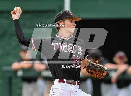 Thumbnail 2 in Hardin County @ Greenbrier (TSSAA 3A Sectional) photogallery.