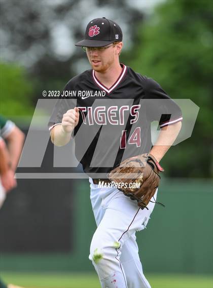 Thumbnail 1 in Hardin County @ Greenbrier (TSSAA 3A Sectional) photogallery.