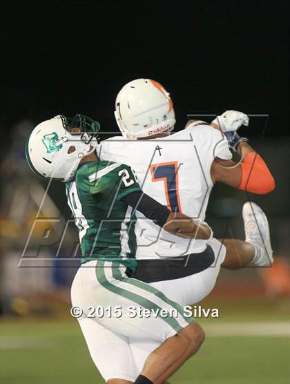 Thumbnail 1 in Eastside Catholic vs. Oceanside (2015 SoCal Honor Bowl) photogallery.