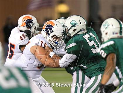 Thumbnail 2 in Eastside Catholic vs. Oceanside (2015 SoCal Honor Bowl) photogallery.