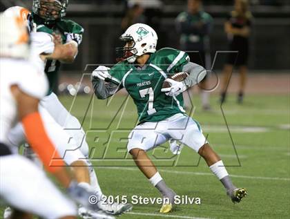 Thumbnail 3 in Eastside Catholic vs. Oceanside (2015 SoCal Honor Bowl) photogallery.