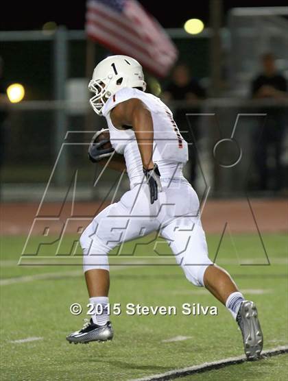 Thumbnail 1 in Eastside Catholic vs. Oceanside (2015 SoCal Honor Bowl) photogallery.