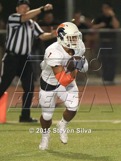 Thumbnail 2 in Eastside Catholic vs. Oceanside (2015 SoCal Honor Bowl) photogallery.