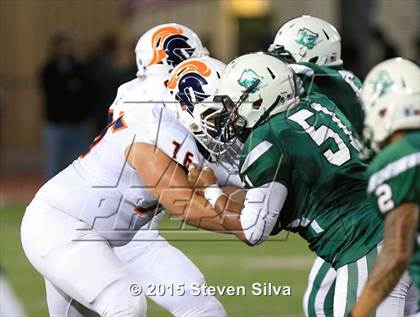 Thumbnail 1 in Eastside Catholic vs. Oceanside (2015 SoCal Honor Bowl) photogallery.