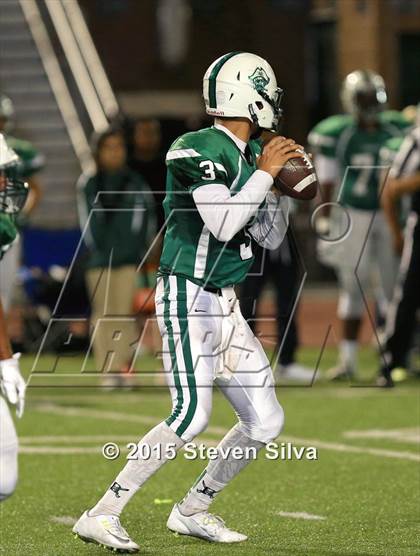 Thumbnail 1 in Eastside Catholic vs. Oceanside (2015 SoCal Honor Bowl) photogallery.