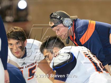 Thumbnail 1 in Eastside Catholic vs. Oceanside (2015 SoCal Honor Bowl) photogallery.