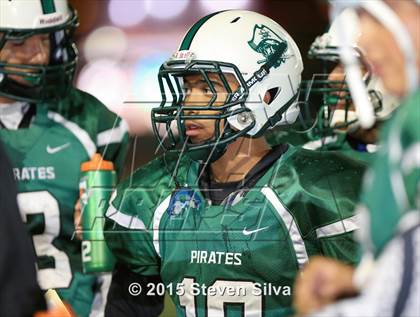 Thumbnail 2 in Eastside Catholic vs. Oceanside (2015 SoCal Honor Bowl) photogallery.