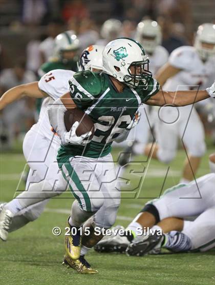 Thumbnail 3 in Eastside Catholic vs. Oceanside (2015 SoCal Honor Bowl) photogallery.