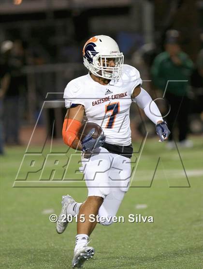 Thumbnail 3 in Eastside Catholic vs. Oceanside (2015 SoCal Honor Bowl) photogallery.